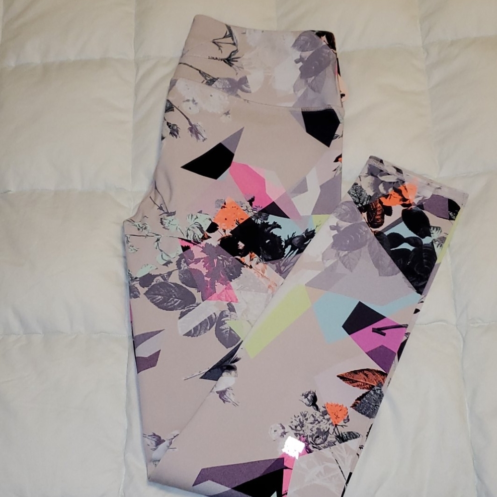 NWT Leggings